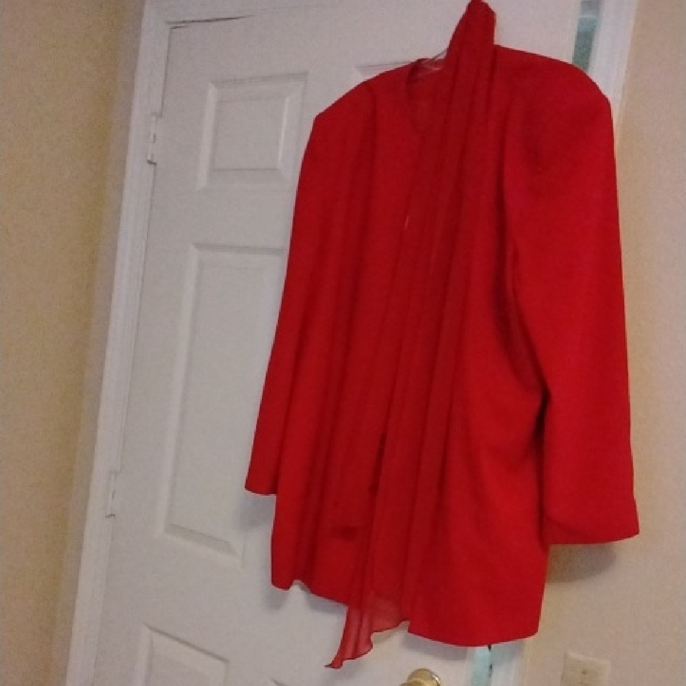 Vibrant Red Formal Blazer for a Polished Look